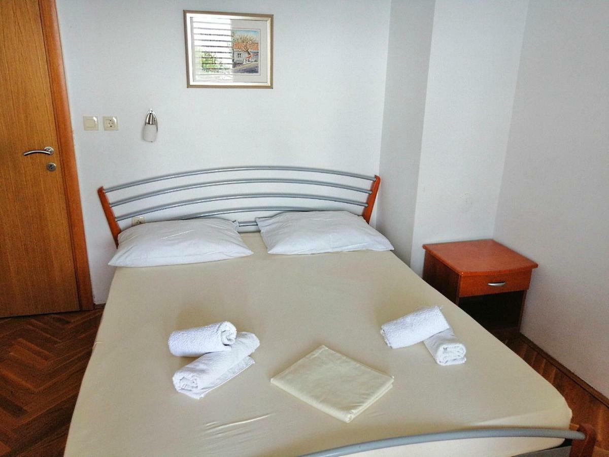Apartments Villa Jadranka Marusici  Buitenkant foto